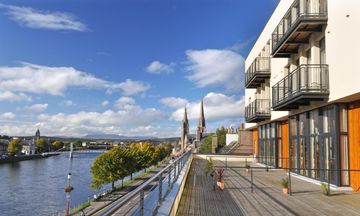 Highland Apartments by Mansley