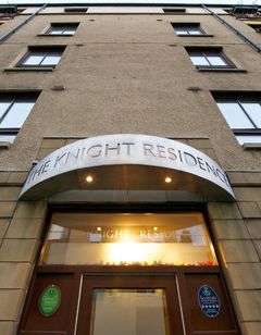 The Knight Residence by Mansley