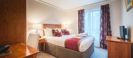 The Knight Residence by Mansley Room