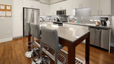 100 Moffett Apartments Room