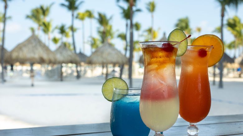 <b>Marriott's Aruba Surf Club Restaurant</b>. Images powered by <a href="https://www.leonardoworldwide.com/" title="Leonardo Worldwide" target="_blank">Leonardo</a>.