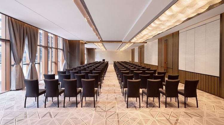 Holiday Inn Express Qingdao Jinshui Meeting
