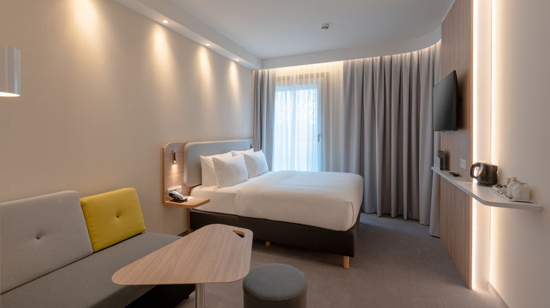 <b>Holiday Inn Express Munich North Room</b>. Images powered by <a href="https://www.leonardoworldwide.com/" title="Leonardo Worldwide" target="_blank">Leonardo</a>.