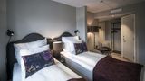 Aksjemollen Hotel Room