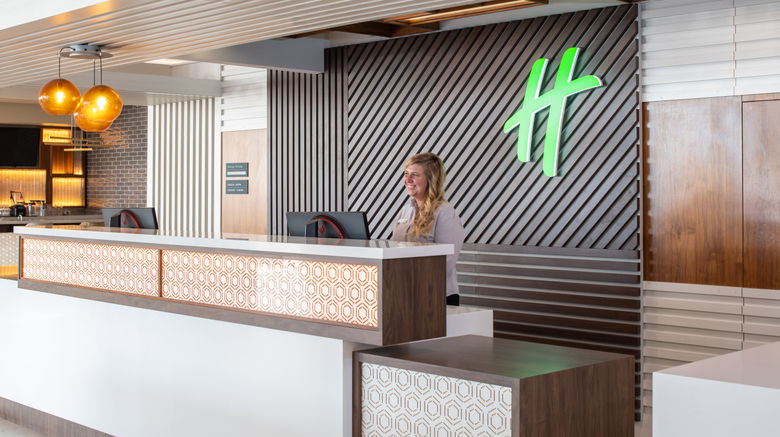 <b>Holiday Inn Portland-Columbia Riverfront Lobby</b>. Images powered by <a href="https://www.leonardoworldwide.com/" title="Leonardo Worldwide" target="_blank">Leonardo</a>.