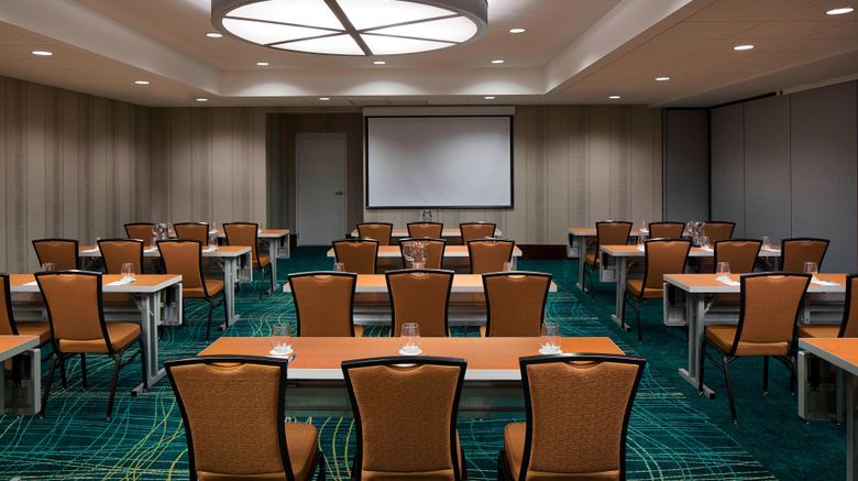<b>SpringHill Suites Houston Downtown Meeting</b>. Images powered by <a href="https://www.leonardoworldwide.com/" title="Leonardo Worldwide" target="_blank">Leonardo</a>.