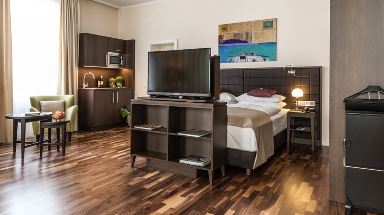 <b>Hotel Sandwirth Suite</b>. Images powered by <a href="https://www.leonardoworldwide.com/" title="Leonardo Worldwide" target="_blank">Leonardo</a>.