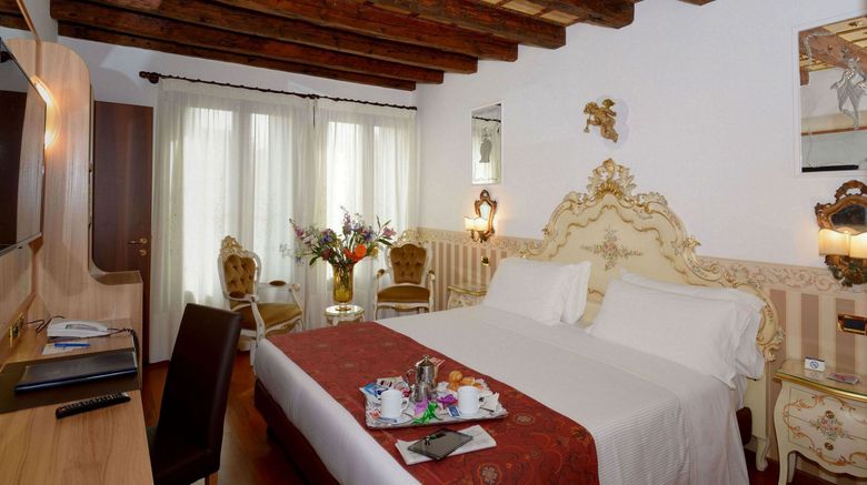 <b>UNAHOTELS Ala Venezia Room</b>. Images powered by <a href="https://www.leonardoworldwide.com/" title="Leonardo Worldwide" target="_blank">Leonardo</a>.
