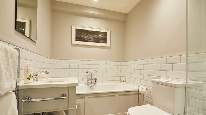 <b>Rothay Manor Room</b>. Images powered by <a href="https://www.leonardoworldwide.com/" title="Leonardo Worldwide" target="_blank">Leonardo</a>.