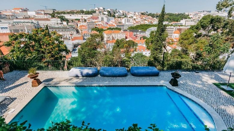 <b>Torel Palace, Lisbon Pool</b>. Images powered by <a href="https://www.leonardoworldwide.com/" title="Leonardo Worldwide" target="_blank">Leonardo</a>.