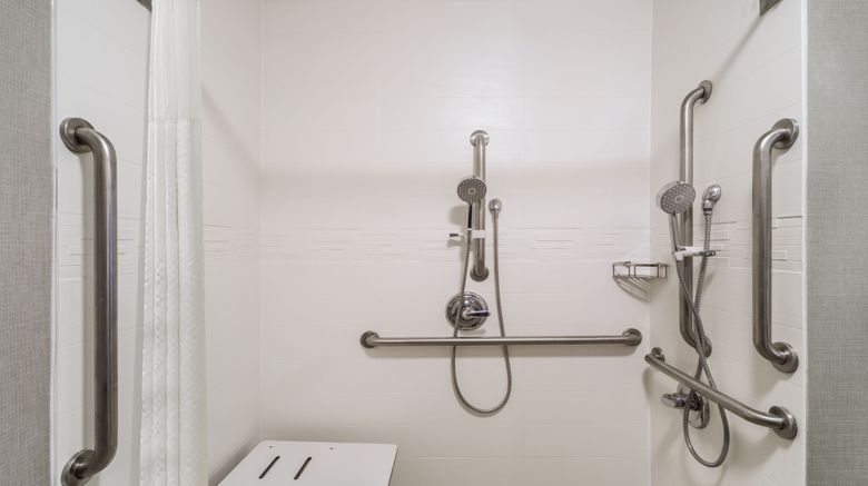 <b>Residence Inn Chicago Oak Brook Room</b>. Images powered by <a href="https://www.leonardoworldwide.com/" title="Leonardo Worldwide" target="_blank">Leonardo</a>.