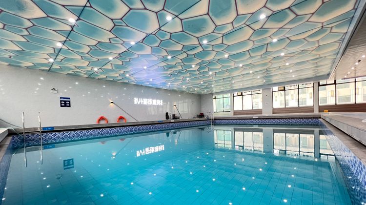 voco Wuhan Xinhua Pool