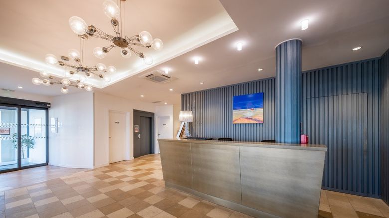 <b>Les Flots Hotel Lobby</b>. Images powered by <a href="https://www.leonardoworldwide.com/" title="Leonardo Worldwide" target="_blank">Leonardo</a>.