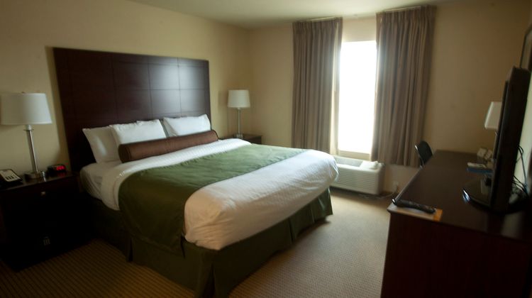 Cobblestone Inn & Suites Suite