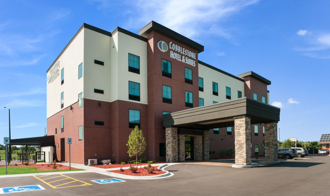Cobblestone Hotel & Stes Neenah Appleton Exterior