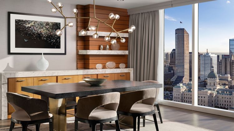 JW Marriott Indianapolis Suite
