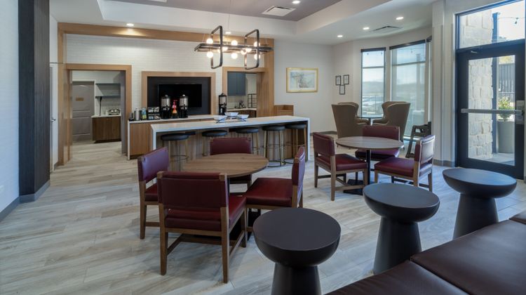 Staybridge Suites Flowood–NW Jackson Restaurant