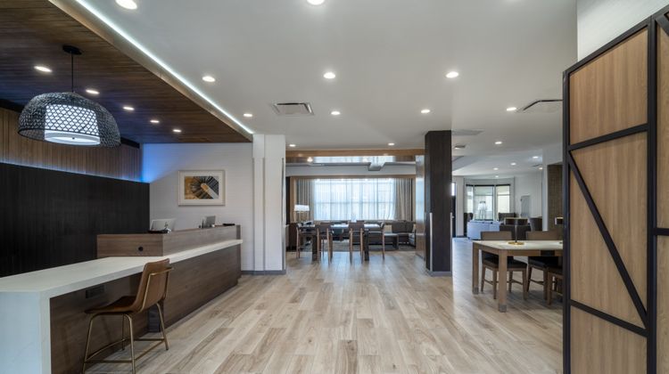 Staybridge Suites Flowood–NW Jackson Lobby