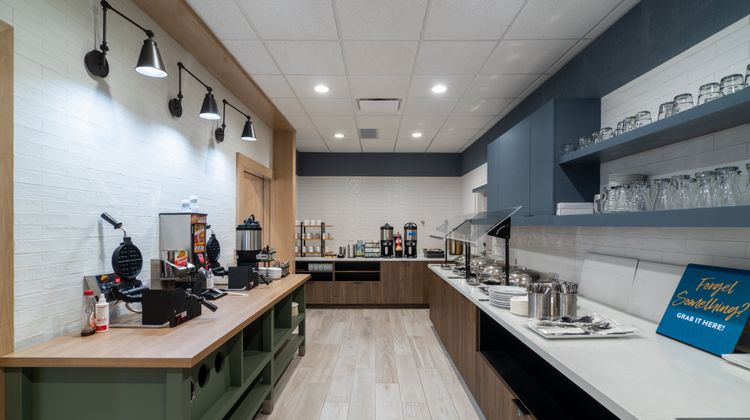 Staybridge Suites Flowood–NW Jackson Restaurant