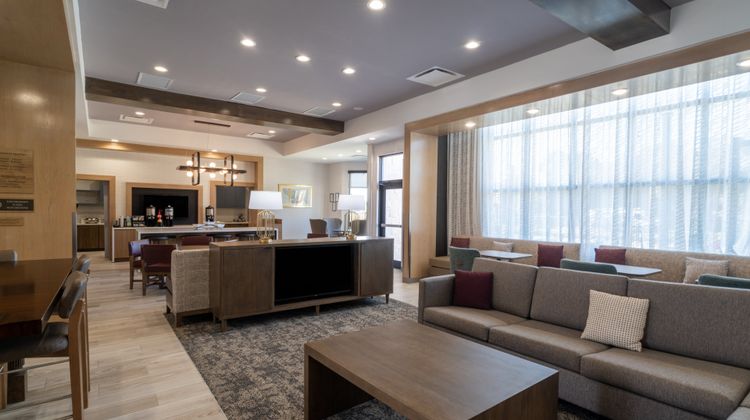 Staybridge Suites Flowood–NW Jackson Lobby
