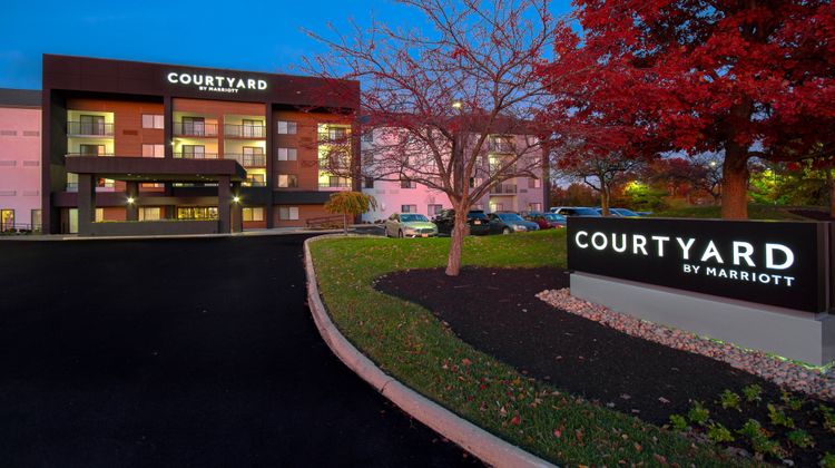 Courtyard by Marriott Cincinnati Airport Exterior