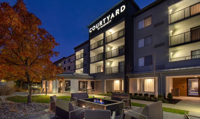 Courtyard by Marriott Cincinnati Airport Exterior