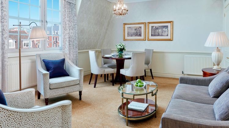 Grand Residences by Marriott - Mayfair Suite