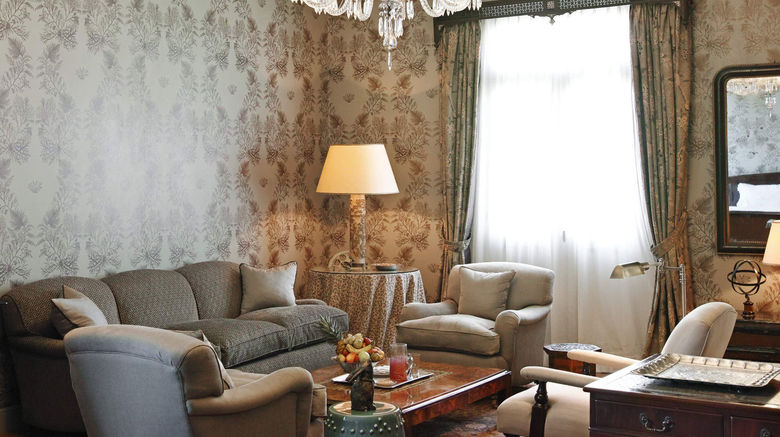 <b>Hotel Albergo Suite</b>. Images powered by <a href="https://www.leonardoworldwide.com/" title="Leonardo Worldwide" target="_blank">Leonardo</a>.