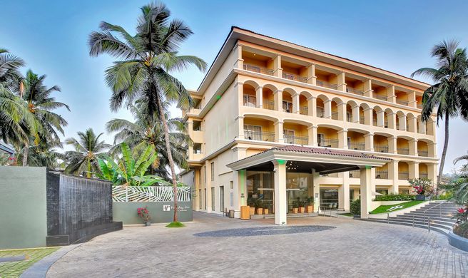 Holiday Inn Goa Candolim Exterior