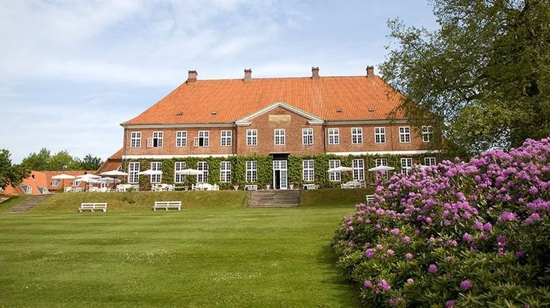 <b>Hindsgavl Slot Exterior</b>. Images powered by <a href="https://www.leonardoworldwide.com/" title="Leonardo Worldwide" target="_blank">Leonardo</a>.