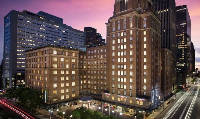 Courtyard Houston Downtown Convention Exterior