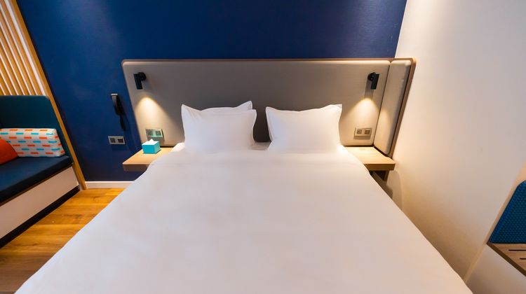 Holiday Inn Express Exhibition Center Room