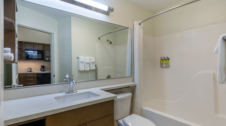 <b>Candlewood Suites West Springfield Room</b>. Images powered by <a href="https://www.leonardoworldwide.com/" title="Leonardo Worldwide" target="_blank">Leonardo</a>.