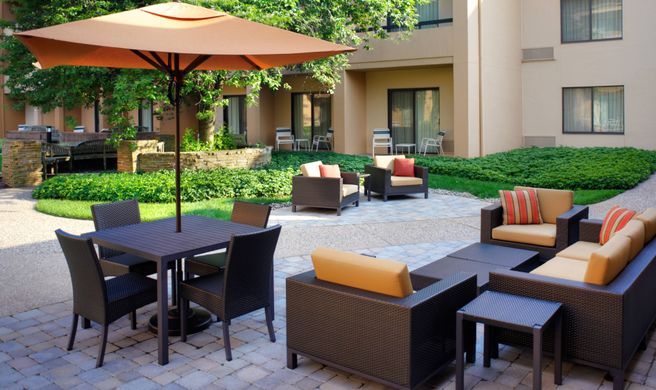 Courtyard Lexington North Exterior