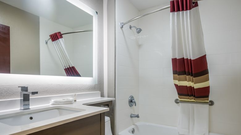 <b>Red Roof PLUS+ & Suites Savannah I-95 Room</b>. Images powered by <a href="https://www.leonardoworldwide.com/" title="Leonardo Worldwide" target="_blank">Leonardo</a>.