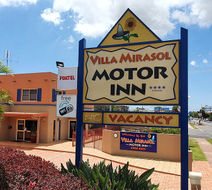 Villa Mirasol Motor Inn Exterior