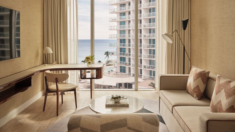 <b>Four Seasons Hotel Fort Lauderdale Suite</b>. Images powered by <a href="https://www.leonardoworldwide.com/" title="Leonardo Worldwide" target="_blank">Leonardo</a>.