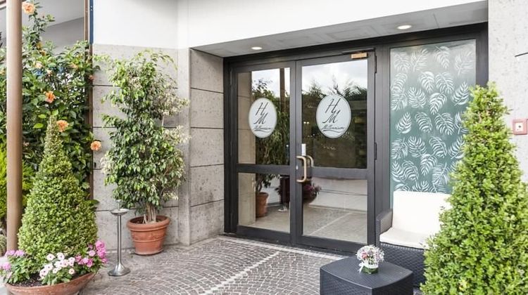 Millenium Gold Hotel Exterior