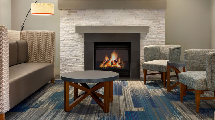 Holiday Inn Express & Suites Mt Laurel Lobby
