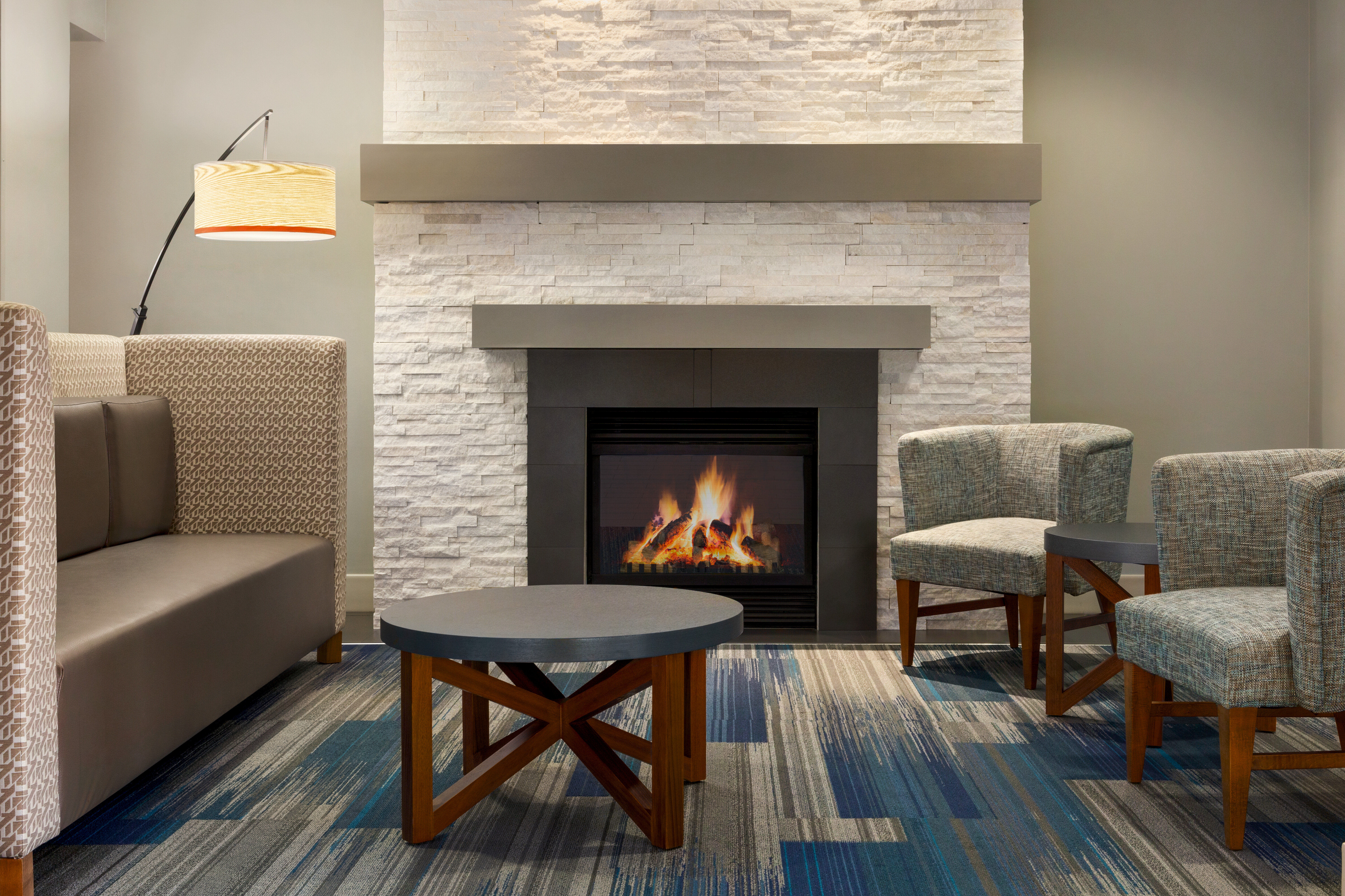 Holiday inn express 6000 crawford store place