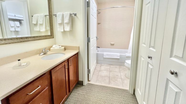 <b>Staybridge Suites Room</b>. Images powered by <a href="https://www.leonardoworldwide.com/" title="Leonardo Worldwide" target="_blank">Leonardo</a>.