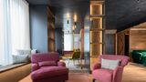 De Len Hotel Meeting