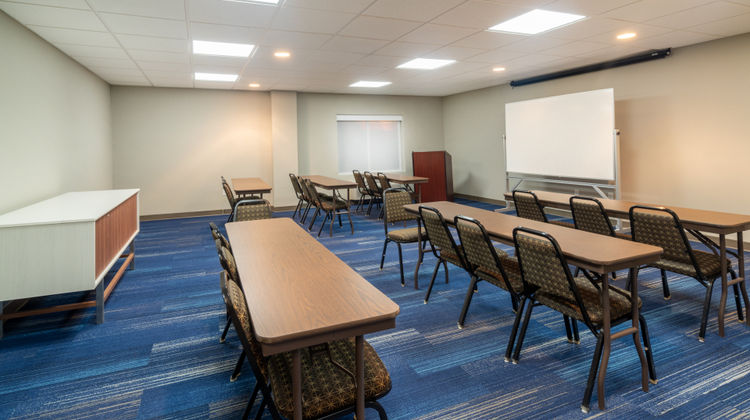 Holiday Inn Express & Suites Magee Meeting