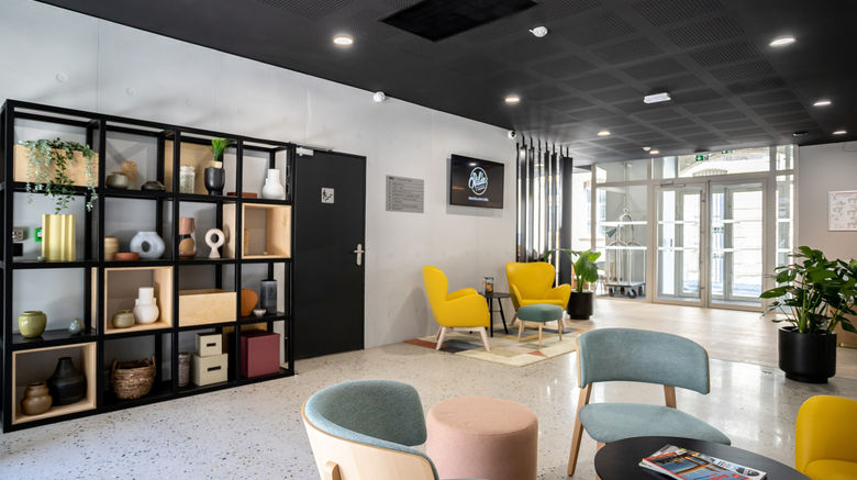 Staycity Paris La Defense Exterior. Images powered by <a href="https://www.leonardoworldwide.com" target="_blank" rel="noopener">Leonardo</a>.