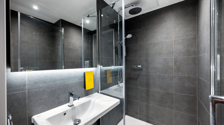 <b>Staycity Paris La Defense Room</b>. Images powered by <a href="https://www.leonardoworldwide.com/" title="Leonardo Worldwide" target="_blank">Leonardo</a>.