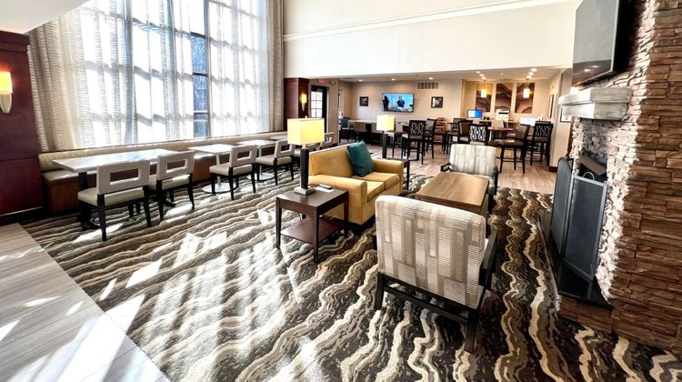 Staybridge Suites Lobby