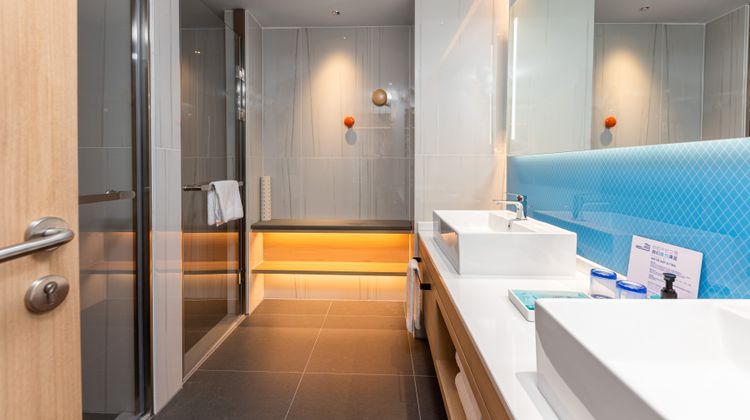 Holiday Inn Express Nanchang Riverside Suite