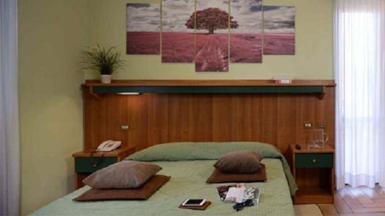 <b>Hotel Castle Room</b>. Images powered by <a href="https://www.leonardoworldwide.com/" title="Leonardo Worldwide" target="_blank">Leonardo</a>.