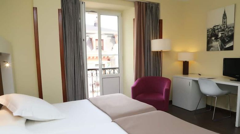 <b>Gran Hotel Espana Atiram Room</b>. Images powered by <a href="https://www.leonardoworldwide.com/" title="Leonardo Worldwide" target="_blank">Leonardo</a>.