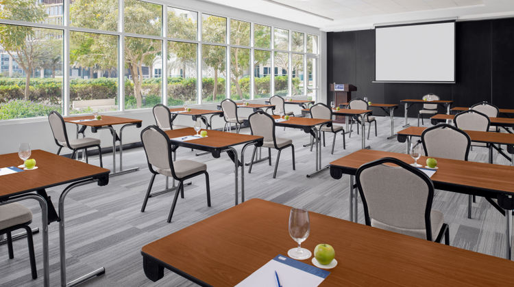 Holiday Inn Express Dubai Internet City Meeting